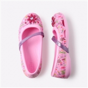 6PM现有一波Crocs 卡洛驰Kids女童洞洞鞋低价促销