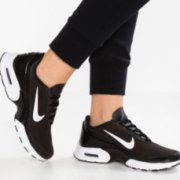 Nike Air Max Jewell 女士运动鞋