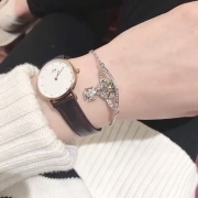 维维安.韦斯特伍德（Vivienne Westwood）  西太后 ASTRID土星镂空纯银手链