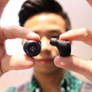 B&O（Bang & Olufsen）     PLAY BeoPlay E8 蓝牙无线耳机