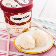 哈根达斯（Haagen-Dazs） 草莓味冰淇淋 87g*6杯 法国进口