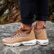 Nike Air Max 95 多款新色上架！SneakerBoot 男士运动鞋 6折$119.97