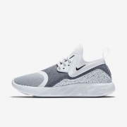 NIKE 耐克 LUNARCHARGE ESSENTIAL 女子运动鞋