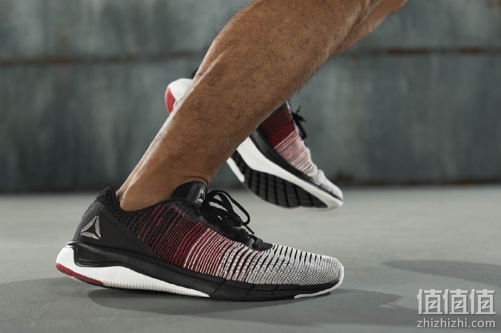 智能编织鞋面reebok Fast Flexweave 推出全新城市跑者系列 网购值值值