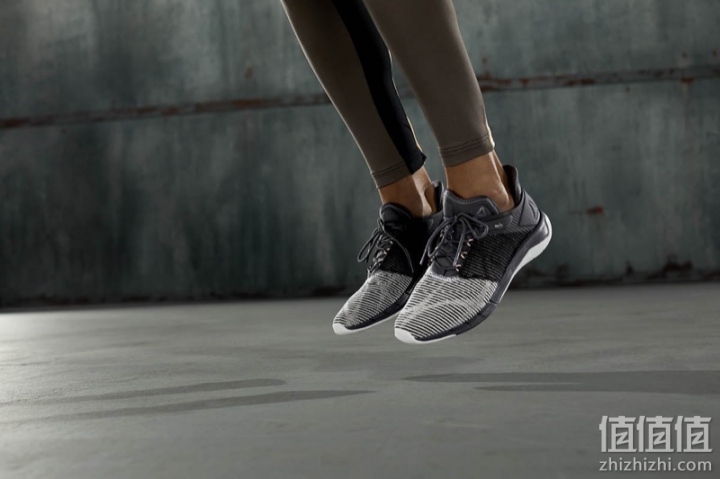 智能编织鞋面reebok Fast Flexweave 推出全新城市跑者系列 网购值值值