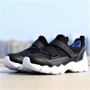 大码福利！SKECHERS 斯凯奇 DLites 女士魔术贴熊猫鞋