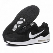 NIKE耐克 2018新款男跑鞋