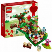 LEGO乐高 拼插类玩具浪漫情人节野餐会