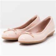Clarks 其乐 Gracelin Blu 女士羊皮平底单鞋 26131515 裸色款