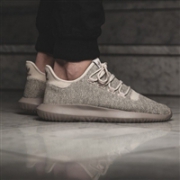 Ebay现有精选商品3件以上额外7折，几款Adidas Tubular Shadow 小椰子