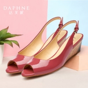 Daphne/达芙妮  纯色中坡跟一字扣PU鱼嘴女凉鞋1715303920