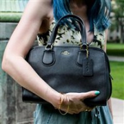 COACH 蔻驰Crossgrain Nolita Satchel女士真皮手提斜挎包紫红色