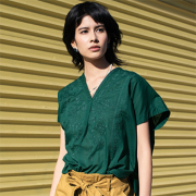 UNIQLO优衣库 女装全棉绣花上衣