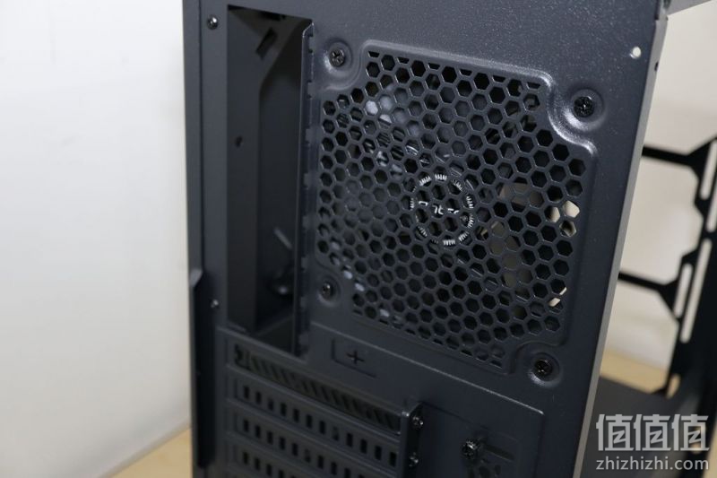 Antec 安钛克 P7 Window Red 中塔机箱开箱