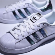 大码！Adidas 阿迪达斯 Superstar 大童贝壳头板鞋 白色
