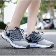Nike耐克 Run Swift 女子跑步鞋