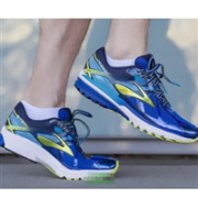 Brooks 布鲁克斯 Ravenna 7 次顶级 男款轻量跑鞋 两色可选