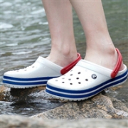 镇店之宝：Crocs卡洛驰Crocband 中性款 沙滩鞋/洞洞鞋 多色可选