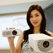 LG PF1500 3D投影仪家用  （1080P/1400流明）