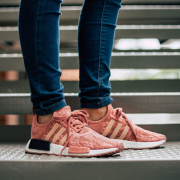 Adidas Originals  阿迪达斯 NMD R1 Raw Pink 女士运动鞋
