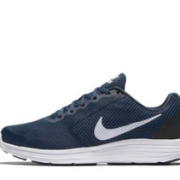 16日0点！NIKE 耐克 REVOLUTION 3 819300 男款跑鞋 239元包邮（需用券）