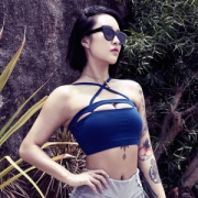 rebel N Rosa 防震聚拢定型女运动文胸 抹胸镂空设计很性感