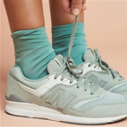 New Balance WL697女鞋