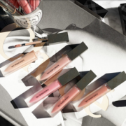 BURBERRY 巴宝莉  丝绒雾彩液体唇釉 14色全