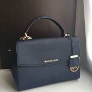 国内￥3800，Michael Michael Kors Ava 女士单肩手提包