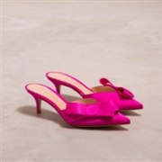Gilt现有Prada、Jimmy Choo、菲拉格慕等大牌美鞋热卖
