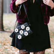Rebecca Minkoff  女士真皮立体花朵相机包  prime会员免费直邮含税