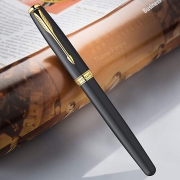 派克（PARKER）  卓尔 磨砂黑杆金夹 钢笔