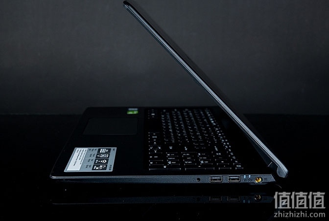 acer-aspire3_027.jpg