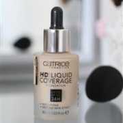Catrice HD滴管长效遮瑕水润清透粉底液 010象牙白