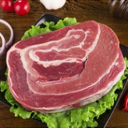 4斤牛腹肉条+8斤得利斯野猪汤骨块+400g狮子头+赠品