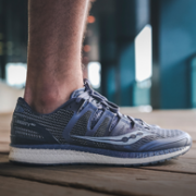 限41码：Saucony 索康尼 Tec Liberty Iso 顶级稳定 男士 跑步鞋S204101