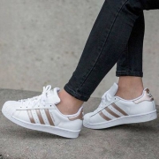 adidas 阿迪达斯 三叶草 Superstar 经典贝壳头运动鞋 两色