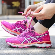 Asics亚瑟士 GT-2000 NEW YORK 5 女士跑鞋