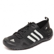 adidas 阿迪达斯 Q21031 男款户外运动鞋