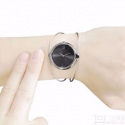 Calvin Klein K2Z2S11S 黑面镶钻时尚女表 $75.2
