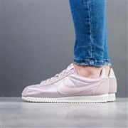NIKE 耐克 CLASSIC CORTEZ 经典款阿甘鞋 粉色