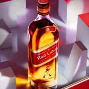 限Plus会员，JOHNNIE WALKER 尊尼获加 苏格兰威士忌 红牌 700ml*4瓶 送玻璃杯 304元包邮