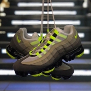 Nike 耐克 Vapormax 95 Neon 男士休闲运动鞋