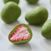 关茶 抹茶味 干草莓夹心巧克力 70g*2袋 14颗干草莓=1颗草莓夹心
