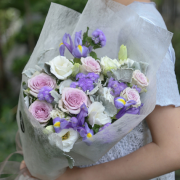 胡须先生 浮生若梦 淡紫玫瑰鸢尾搭配花束