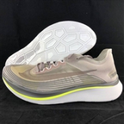 耐克 NIKE ZOOM FLY SP 中性款跑步鞋