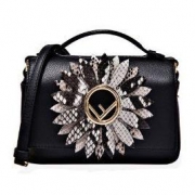 FENDI 芬迪 8M0371 A0P6 F0CFM 女士单肩斜挎包