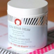 First Aid Beauty 全线3件65折，明星强效修复霜170g £15.6（需用码）