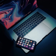2018新款：Apple 苹果  MacBook Pro 15.4英寸笔记本电脑