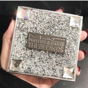MAC xThe Blonds 联名限量款蜜粉饼